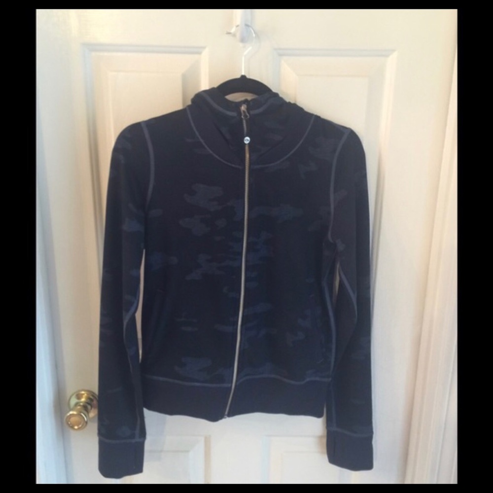 Camo lululemon zip up